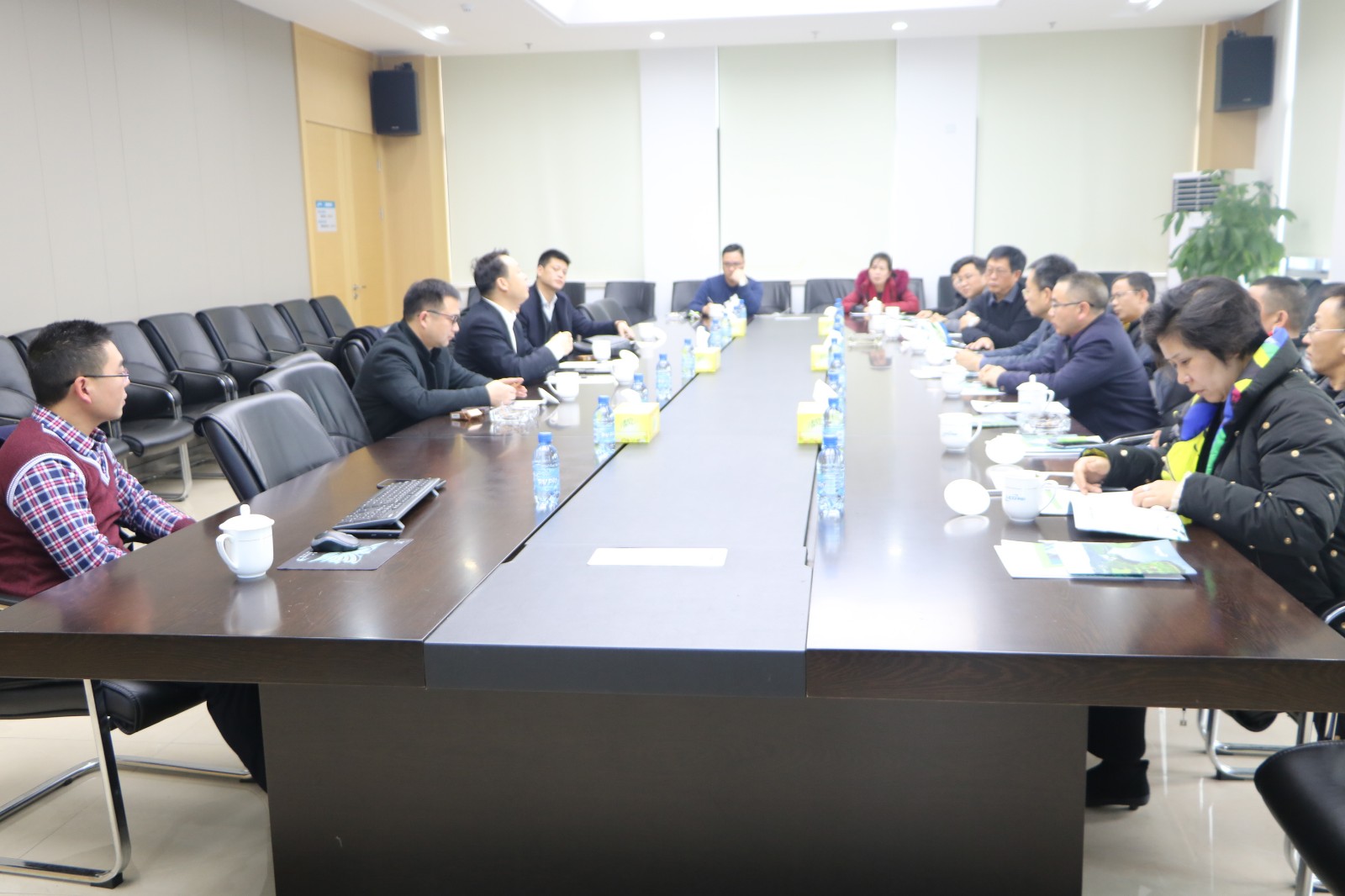 客户考察 091.jpg